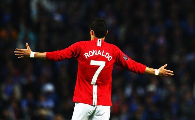 开云下载-C罗重回曼联立马穿7号？穿7号难度大 他或许穿28号